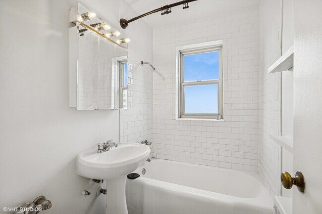 Building Photo - 4920 N Marine Dr