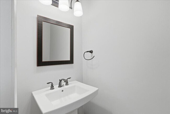 Building Photo - 2988 Valera Ct