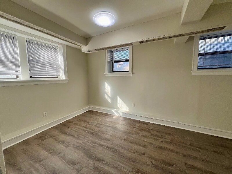 Building Photo - 1 Noll Pl