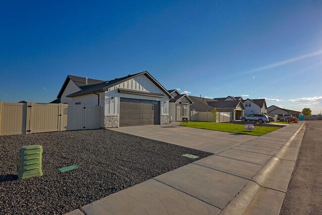 Building Photo - Kimberly - Single Family Home