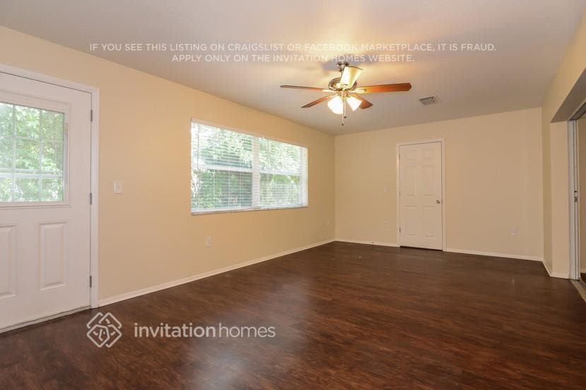 Building Photo - 3810 17th Ave Dr W