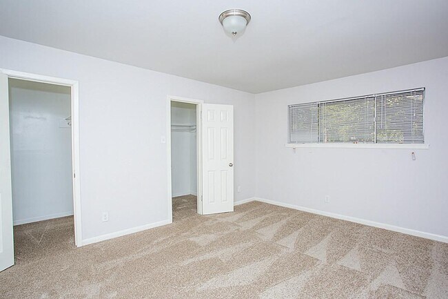 Building Photo - 6407 Nuben St