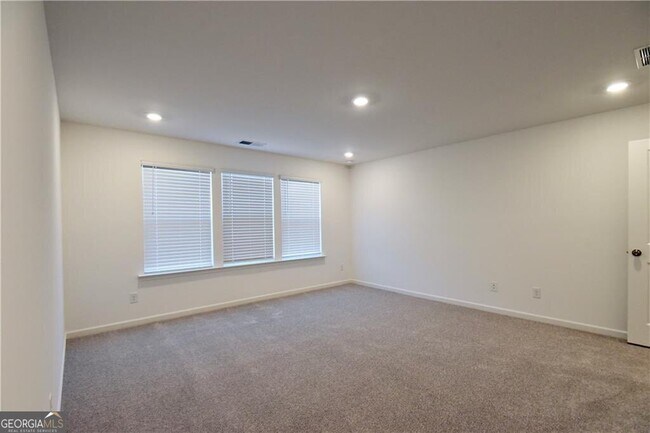 Building Photo - 140 Star Ct
