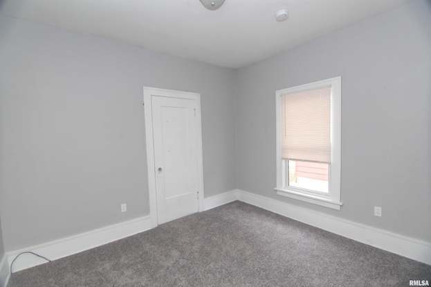 Building Photo - 1124 18th Ave