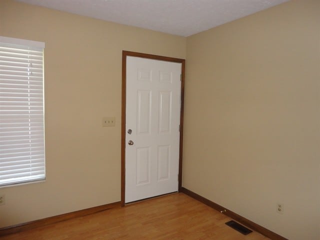 Building Photo - 7128 Brookstone Dr