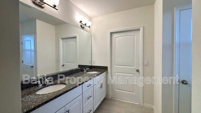 Building Photo - 15938 Moonlight Bay St