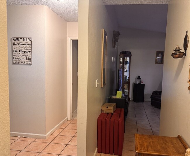 Building Photo - One Story Home For Rent