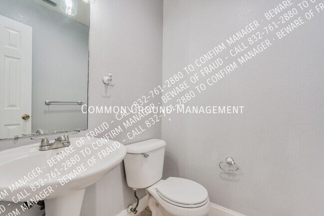 Building Photo - 615 Ragwood Rd