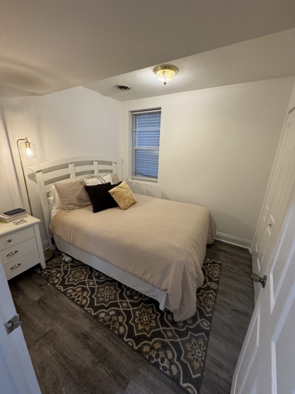 Building Photo - 1507 W Henderson St