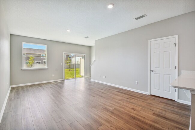 Building Photo - 9798 Fiddleback Ln