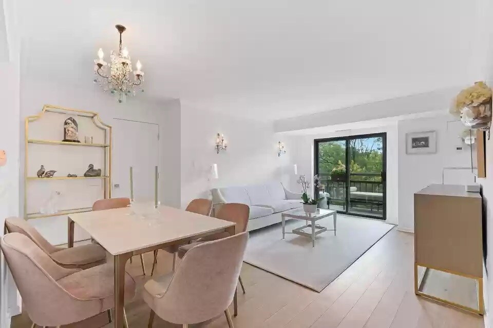 Building Photo - 2111 Wisconsin Ave NW