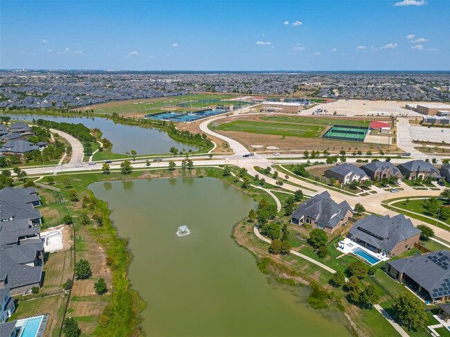 Building Photo - 28214 Evergreen Cove Ln