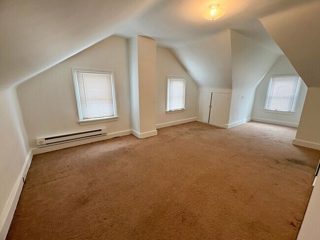 Building Photo - 3 Bedroom 1.5 Bathroom in Highspire!