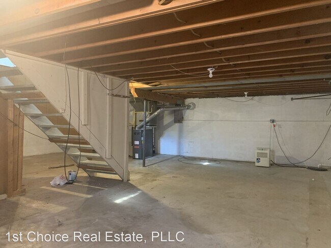 Building Photo - 3 br, 1 bath House - 5523 W. Michigan Ave.