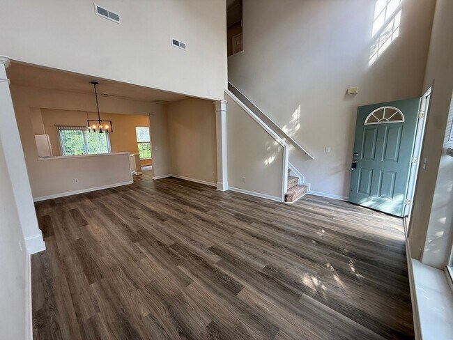 Building Photo - 146 Brentfield Loop