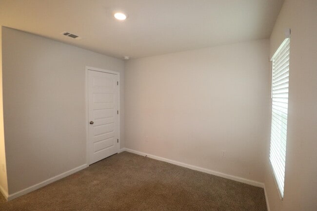 Building Photo - 3008 Jane Ln