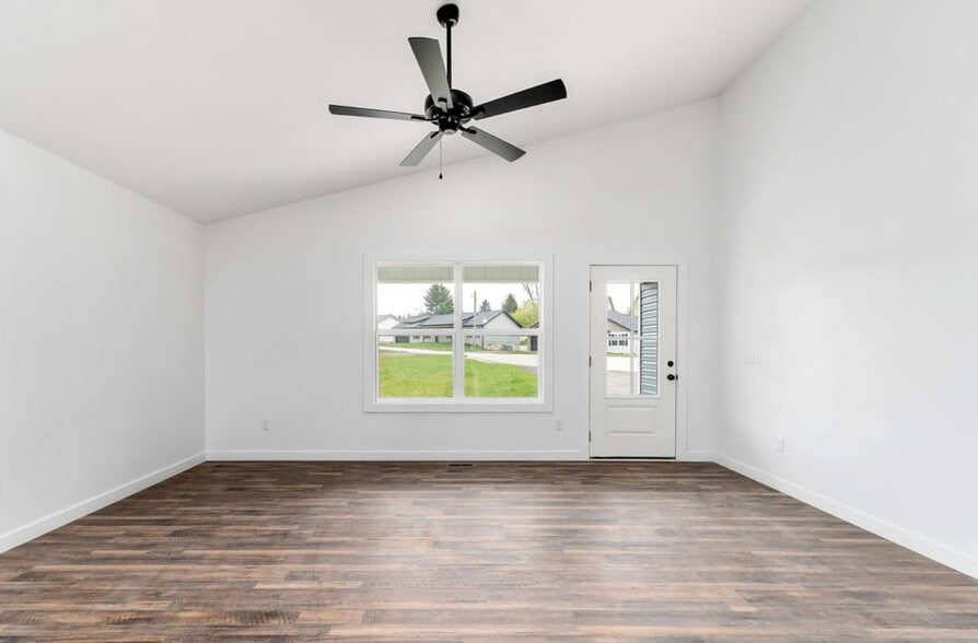 Building Photo - 168 Sky View Meadow Dr