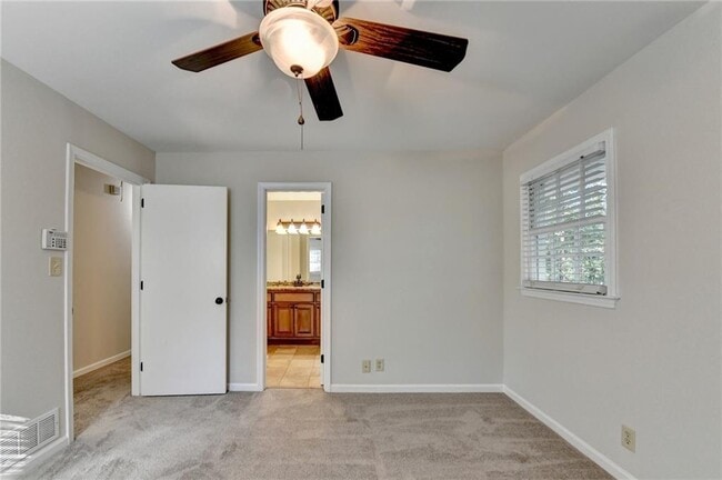 Building Photo - 478 Dorsey Cir SW