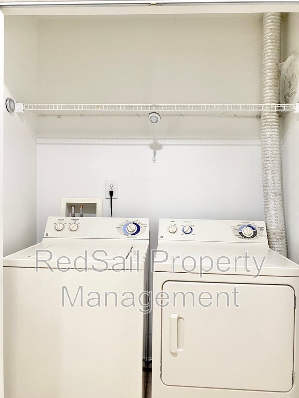 Building Photo - 5800 Montpelier Dr