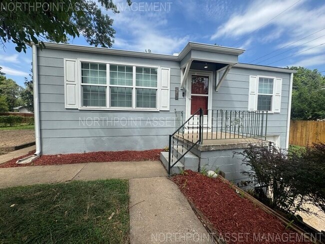 Primary Photo - Cozy 2-Bed, 1-Bath with Central Air, Heat ...