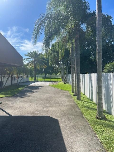 Building Photo - 9540 SW 68th St