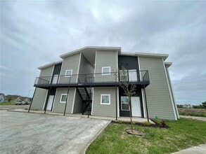 Building Photo - 1303 Quitaca Dr