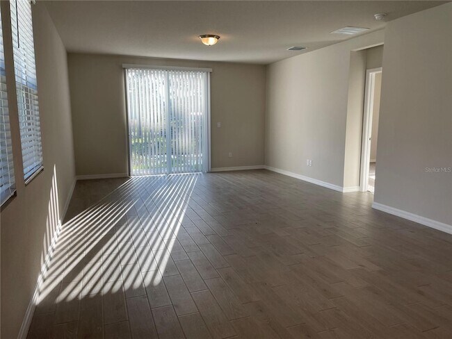 Building Photo - 3289 Fresno Pl