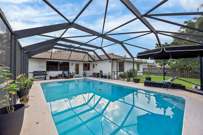 Building Photo - 14248 Paddock Dr