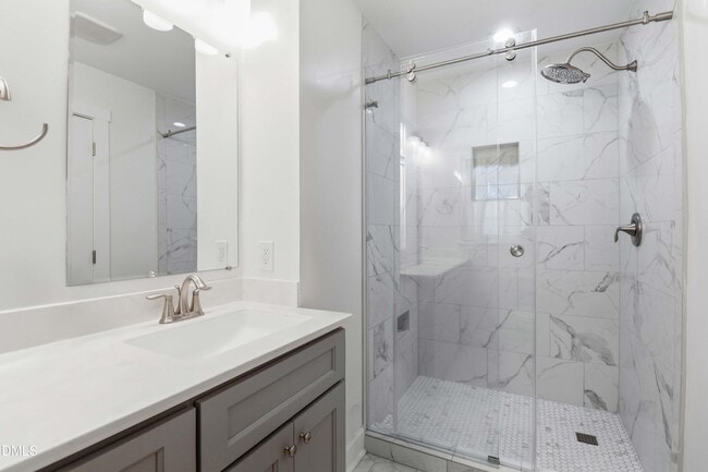 Building Photo - 322 E Millbrook Rd