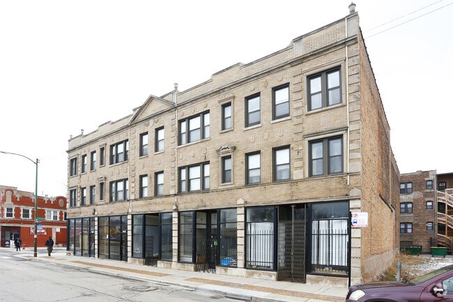 Building Photo - 7110-18 S Ridgeland Ave
