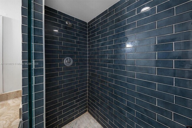 Building Photo - 11913 SW 11th Ct