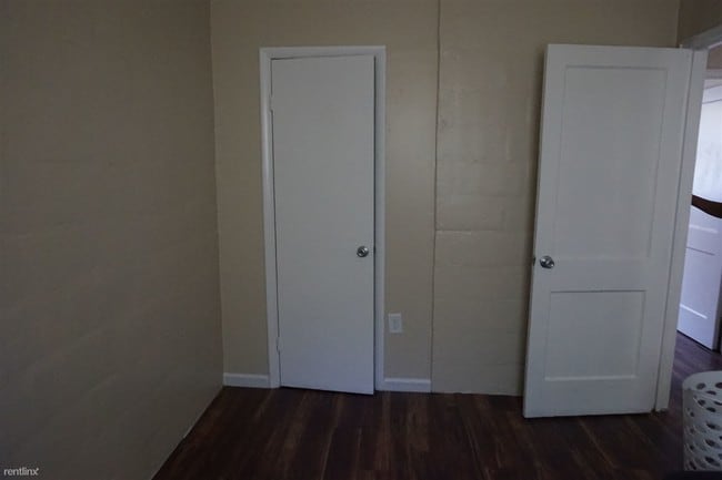 Building Photo - 722 Douglas St