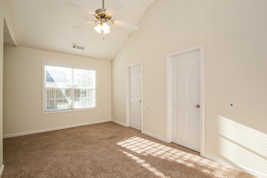 Building Photo - 40 Belltree Cir