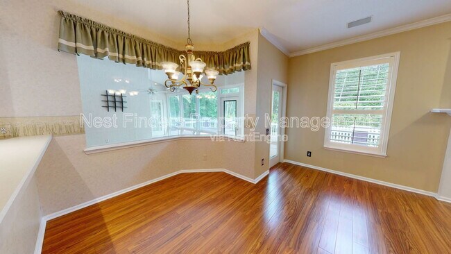 Building Photo - 9035 Hampton Landing Dr E