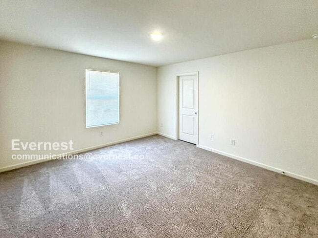 Building Photo - 137 Flowering Cherry St