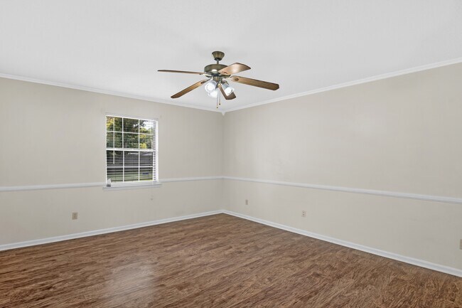 Building Photo - 781 Madison Dr