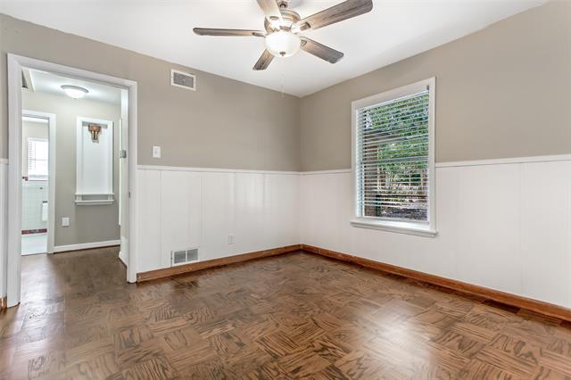 Building Photo - 511 Classen Dr