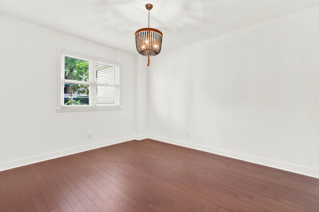Building Photo - 13631 Deering Bay Dr