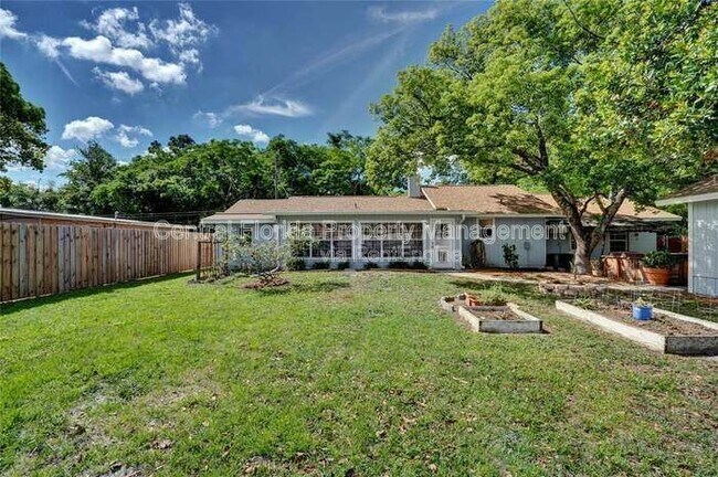 Building Photo - 7917 Carolina Ln