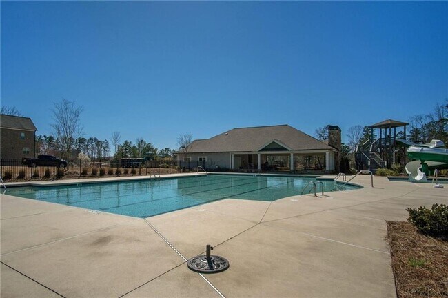 Building Photo - 5440 Northview Lake