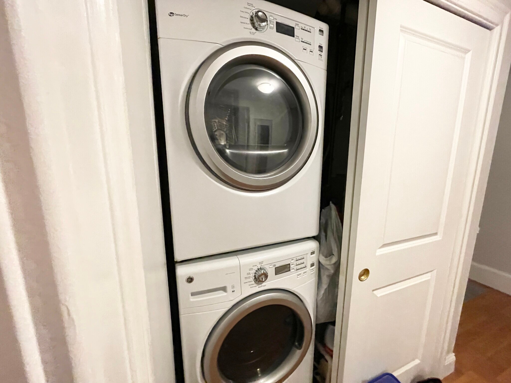 Building Photo - 800 Parker St