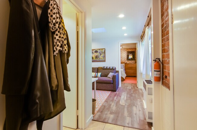 Livngrm,bdrm from hall - 1738 Martin Luther King Jr Way