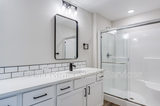 Building Photo - 8441 W 37th Ct N