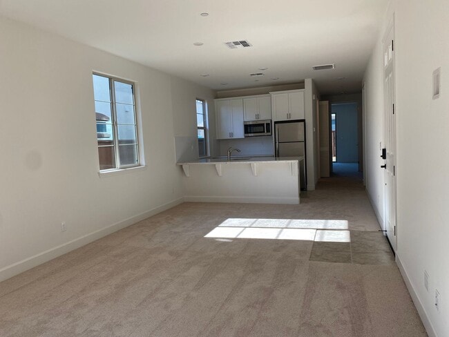 Building Photo - Luxury home in Springlake in Woodland