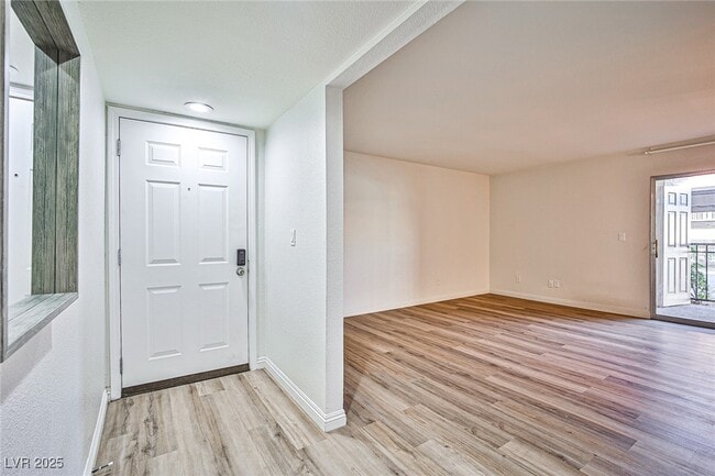 Building Photo - 5493 Indian River Dr