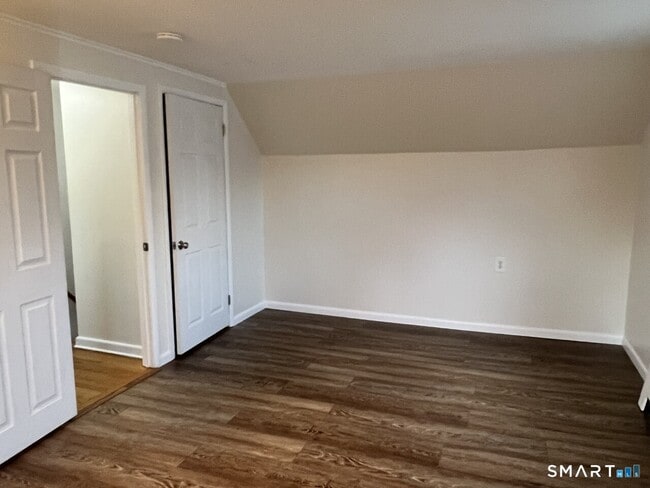 Building Photo - 23 Pinewood Rd