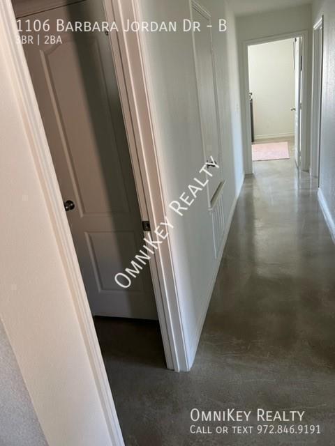 Building Photo - 1106 Barbara Jordan St