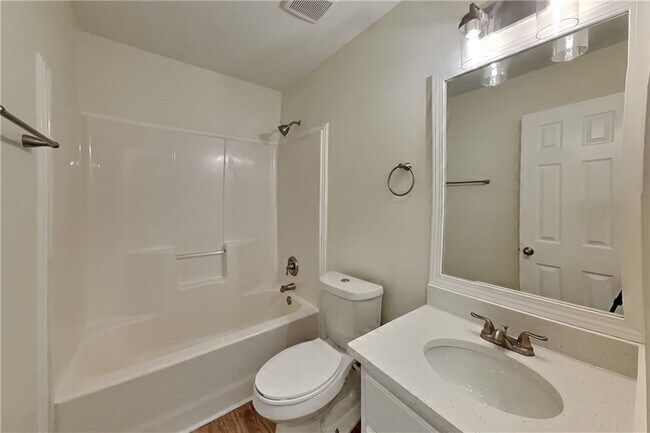 Building Photo - 530 Alcovy Springs Dr SE