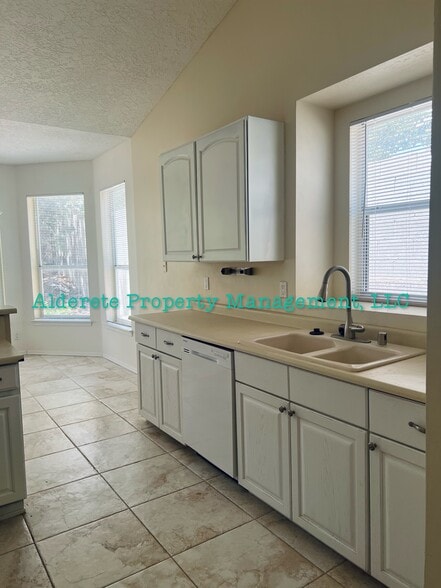 Building Photo - 1511 Mimbres Canyon Pl NE