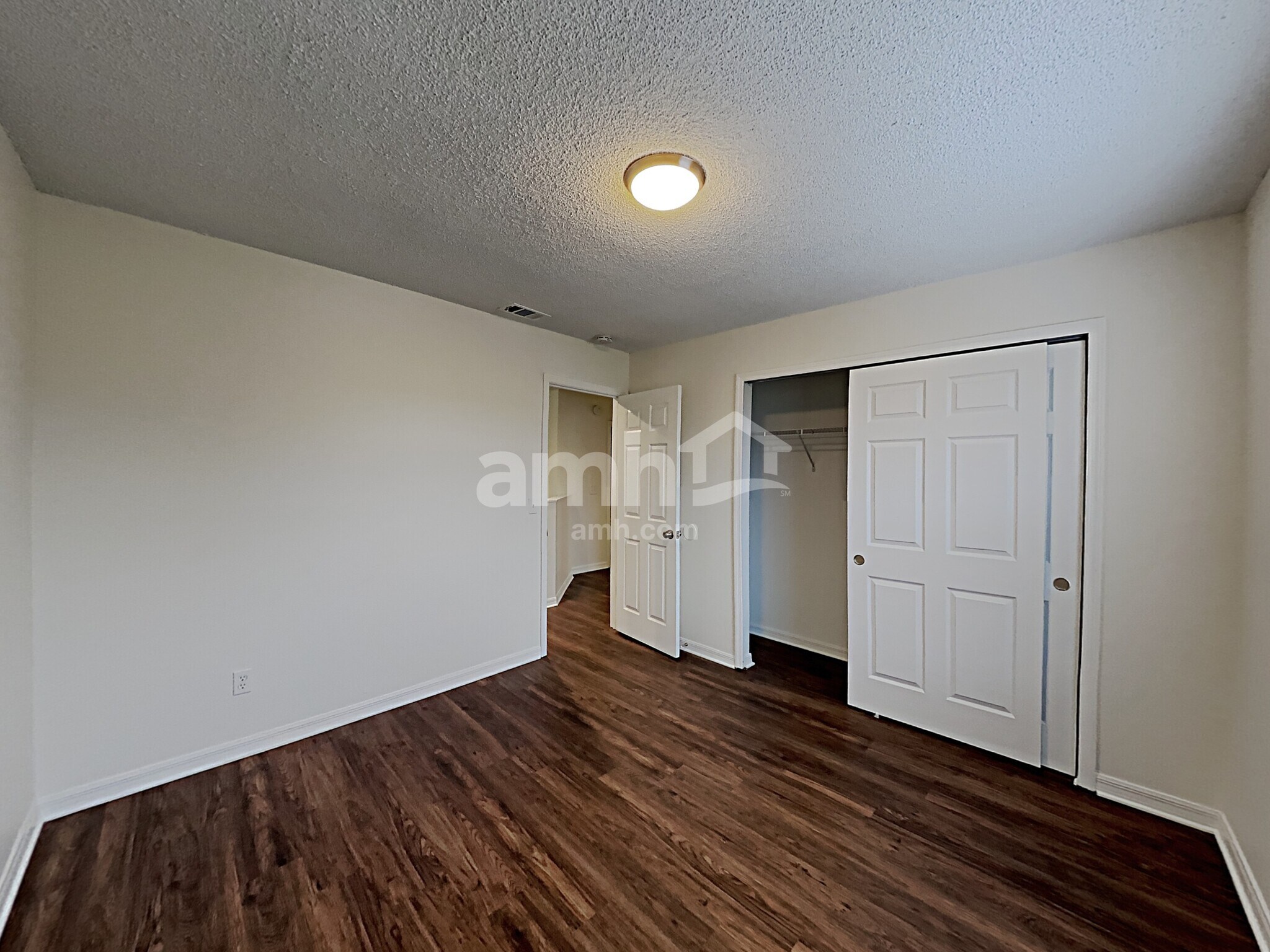 Building Photo - 105 Green Cove Ct